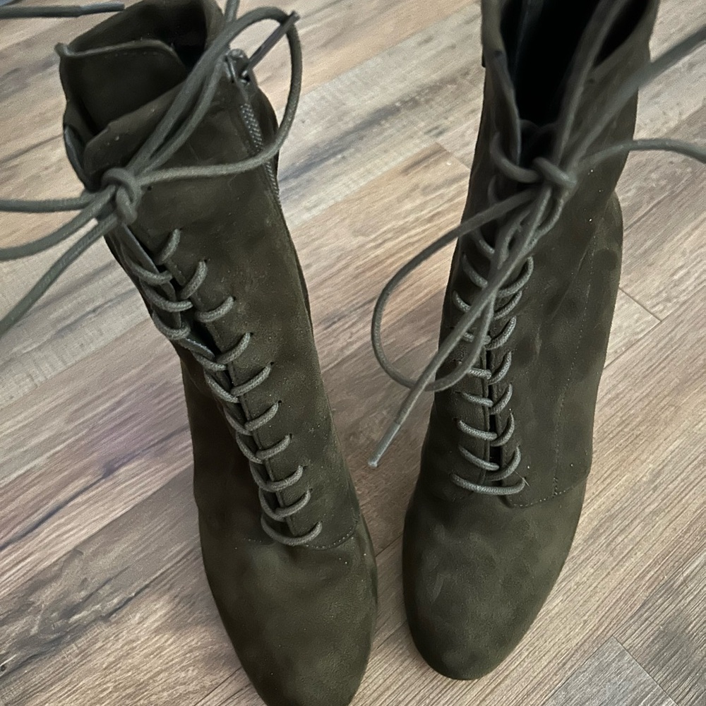 Steve Madden Dark Green Lace-Up Booties 5.5 - Picture 4 of 4